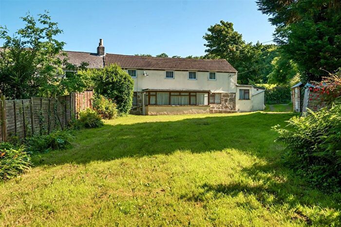 4 Bedroom End Of Terrace House For Sale In Carwynnen, Camborne, TR14