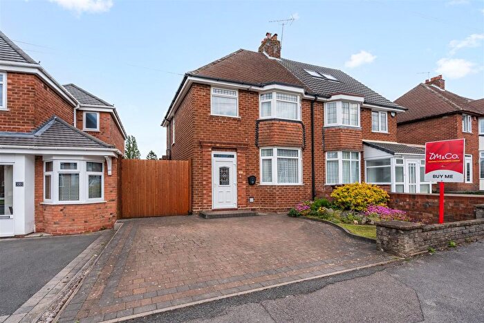 3 Bedroom Semi Detached House For Sale In Summerfield Road, Olton, Solihull, B92