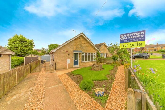 2 Bedroom Detached Bungalow For Sale In Forest Approach, Kings Cliffe, Peterborough, PE8