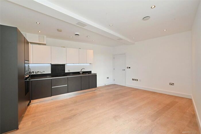 1 Bedroom Flat For Sale In Deptford Bridge, London, SE8