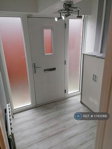 1 Bedroom Flat To Rent In Croft Road, Benfleet, SS7