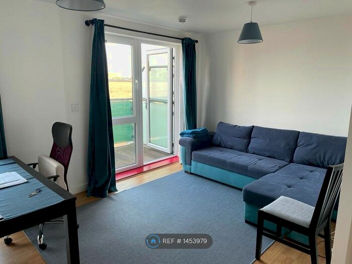 1 Bedroom Flat To Rent In Canterbury House, London, RM8
