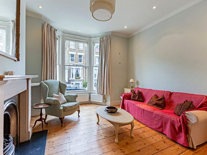 2 Bedroom Flat For Sale In Minford Gardens, London, W14