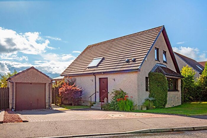 4 Bedroom Detached House For Sale In Whitecraigs, Kinnesswood, Kinross, KY13