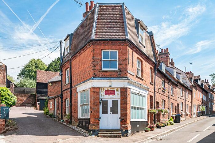 2 Bedroom Terraced House For Sale In Church Street, Hatfield, AL9