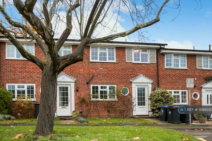 3 Bedroom Terraced House To Rent In Cavenham Close, Woking, GU22