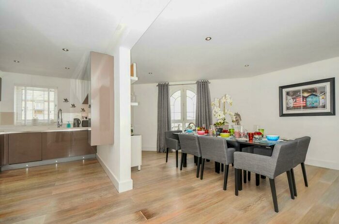 2 Bedroom Flat To Rent In Portside, Brighton Marina Village, BN2