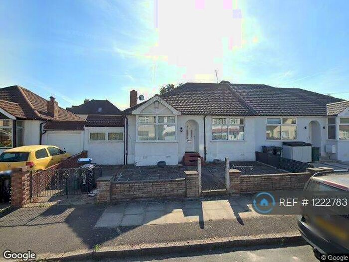3 Bedroom Bungalow To Rent In Ravensbury Avenue, Morden, SM4