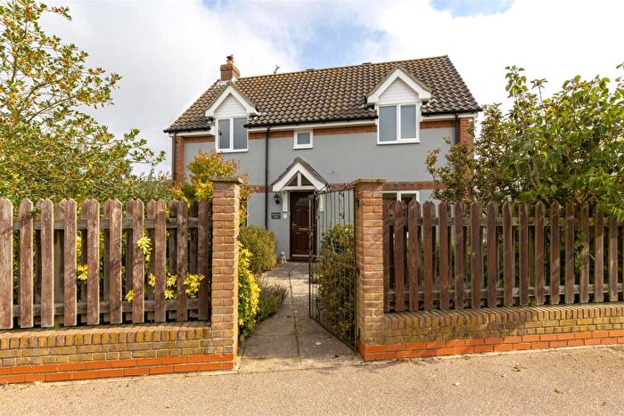 4 Bedroom Detached House For Sale In Gorse View, Westleton, IP17