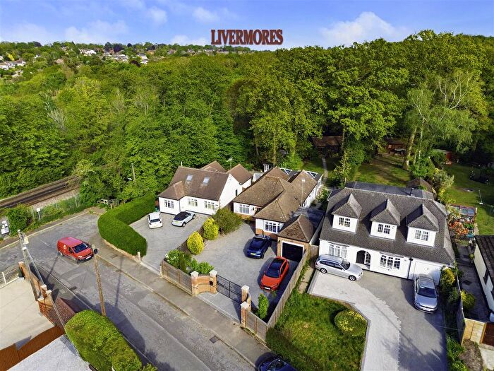 4 Bedroom Detached Bungalow For Sale In Gorsewood Road, Hartley, Longfield, DA3