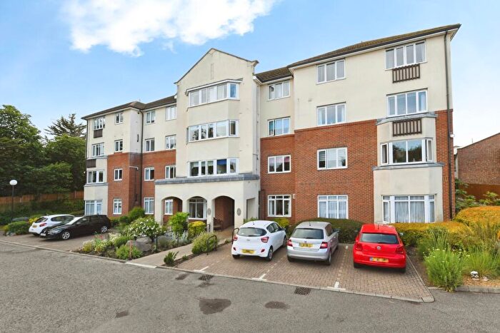 1 Bedroom Flat For Sale In Crowstone Road, Westcliff-on-Sea, Essex, SS0