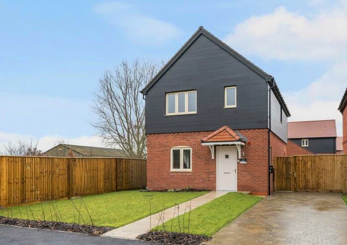 3 Bedroom Detached House To Rent In Cobbett Drive, Binfield, RG42