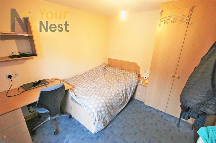 4 Bedroom Terraced House To Rent In Harold Mount, Hyde Park, LS6