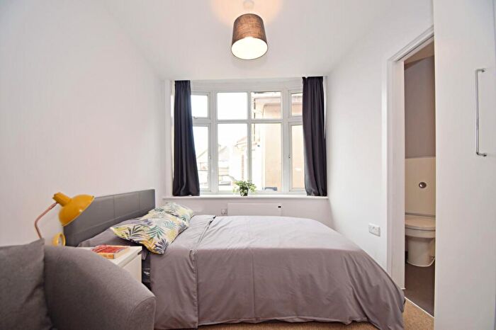 Flat To Rent In Southbourne, BH5