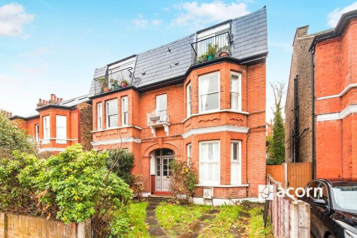 2 Bedroom Flat To Rent In Victoria Crescent, London, SE19