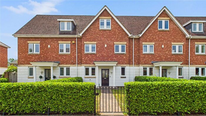 5 Bedroom Terraced House For Sale In Chobham, Woking, Surrey, GU24