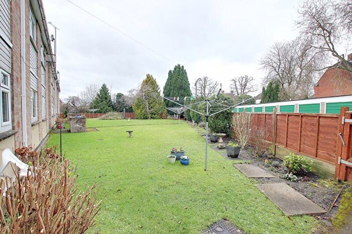 1 Bedroom Flat To Rent In Downlands Road, Devizes, SN10