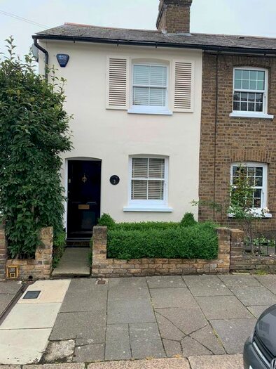 2 Bedroom Semi-Detached House To Rent In Park Road, Watford, WD17