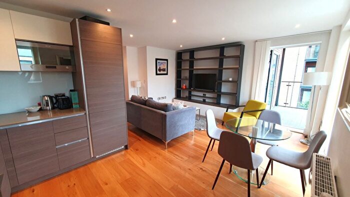 1 Bedroom Flat To Rent In Silverworks Close, Kingsbury, NW9