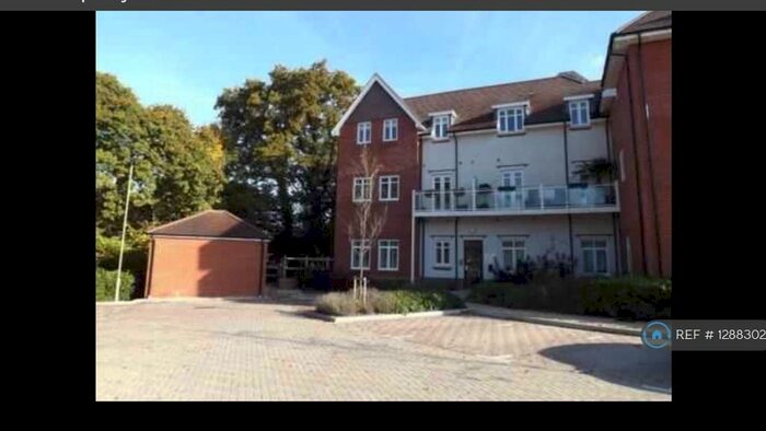 1 Bedroom Flat To Rent In Jubilee Drive, Fleet, GU52