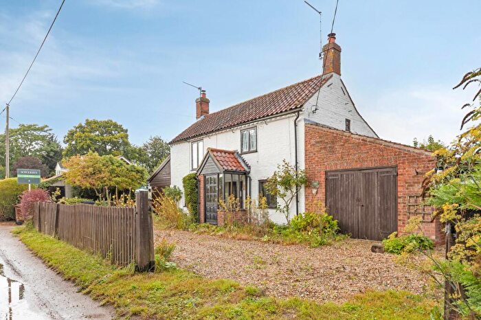 4 Bedroom Cottage For Sale In A Characterful Cottage In Little Barningham, Offering Space, Charm, And Exciting Potential, NR11
