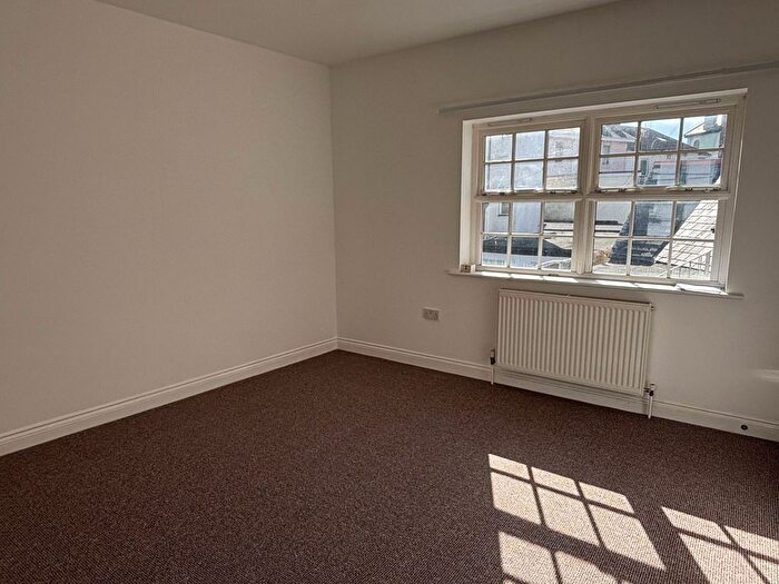 1 Bedroom Flat To Rent In French Street, Courtenay House French Street, TQ14