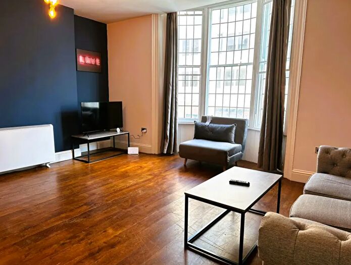 1 Bedroom Flat To Rent In Donkey Mews, Hove, BN3