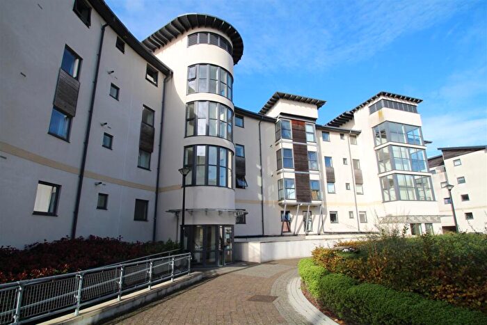 2 Bedroom Apartment For Sale In Mistletoe Court Seacole Crescent, SN1