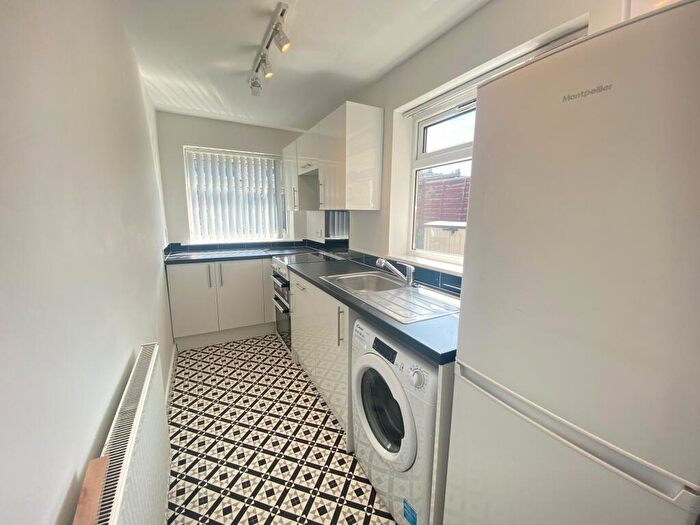 4 Bedroom House To Rent In Forest Road, Fishponds, Bristol, BS16
