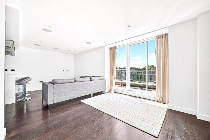 3 Bedroom Flat To Rent In Gatliff Road, Pimlico, London, SW1W