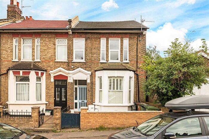 2 Bedroom Flat For Sale In Ennersdale Road, Lewisham, SE13