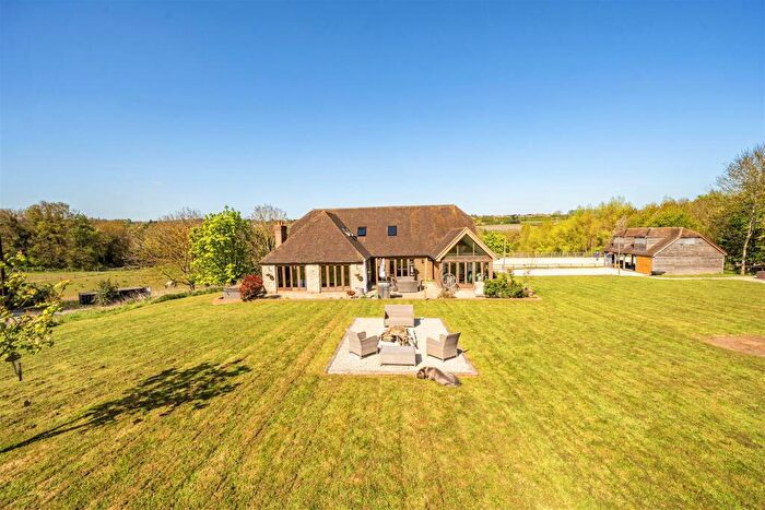 6 Bedroom Equestrian Facility For Sale In Mid Kent, ME15