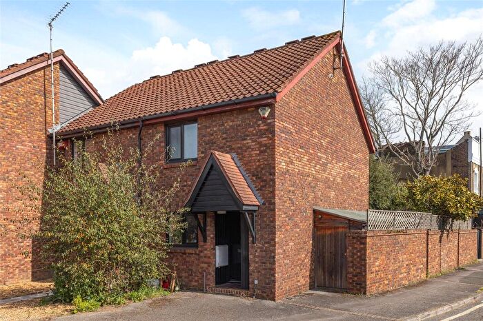 2 Bedroom End Terrace House For Sale In Kerfield Place, London, SE5