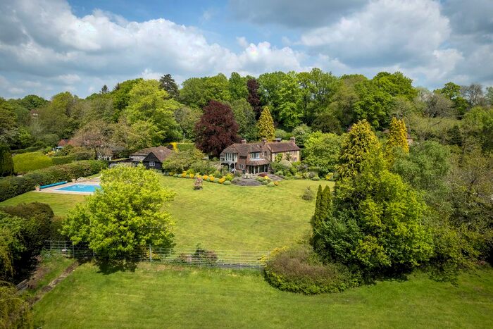 4 Bedroom Detached House For Sale In Conford, Liphook, GU30