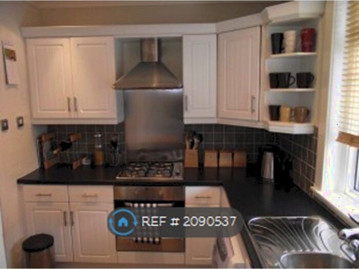 2 Bedroom Flat To Rent In Brightons, Falkirk, FK2