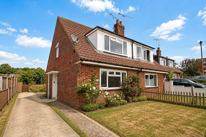 3 Bedroom Semi-Detached House To Rent In Manor Road, Alton, Hampshire, GU34