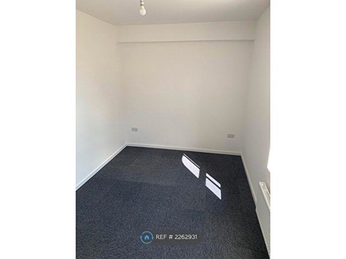 1 Bedroom Flat To Rent In Trinity Street, Taunton, TA1
