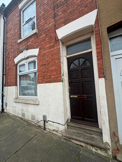 3 Bedroom House To Rent In Essex Street, NN2