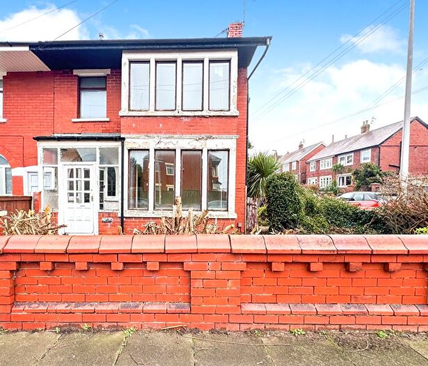 3 Bedroom End Of Terrace House For Sale In Deneway Avenue, Blackpool, FY3
