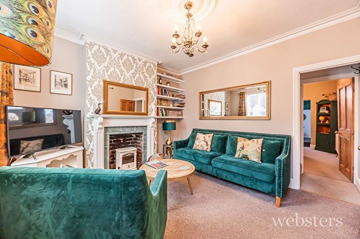 3 Bedroom Terraced House For Sale In Warwick Street, Norwich, NR2
