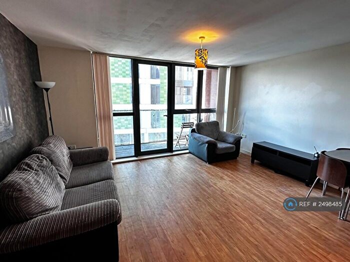 2 Bedroom Flat To Rent In Bury Street, Manchester, M3