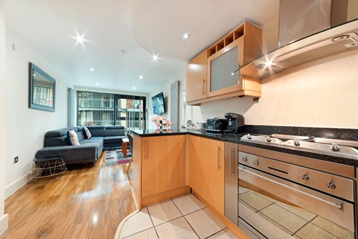 1 Bedroom Flat For Sale In Millharbour, Canary Wharf, E14