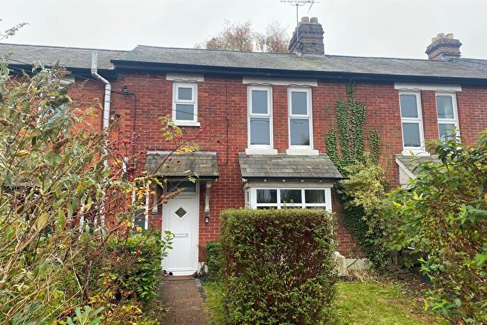 3 Bedroom Terraced House To Rent In Osborne Road, Petersfield, Hampshire, GU32