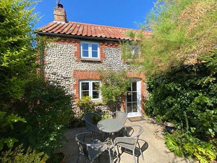 2 Bedroom Cottage For Sale In Lower Gresham, NR11