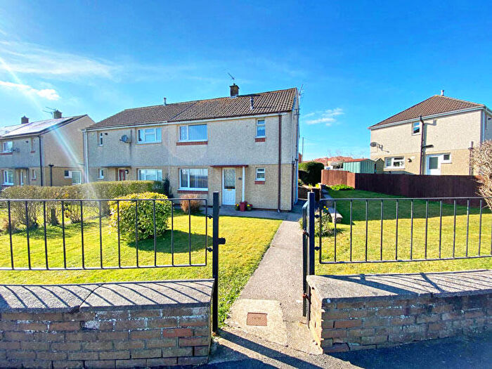 3 Bedroom Semi-Detached House For Sale In Aneurin Bevan Avenue, Gelligaer, Hengoed, CF82