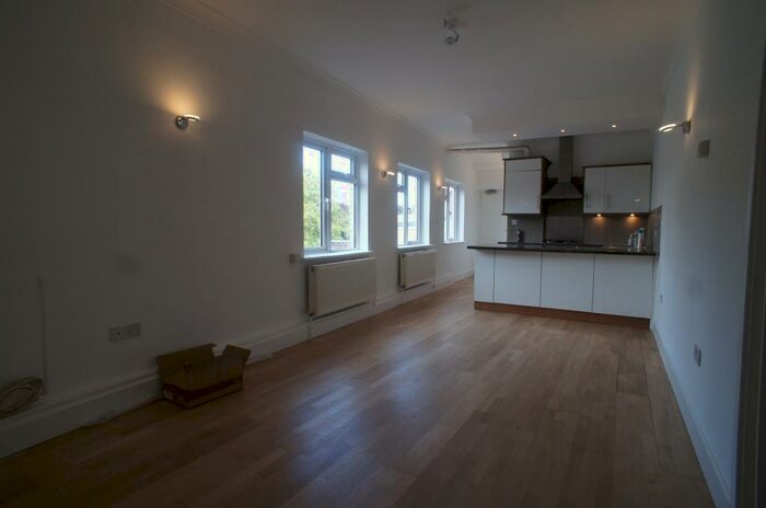 2 Bedroom Flat To Rent In Darby Drive, Waltham Abbey, EN9