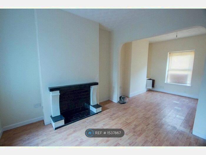 2 Bedroom Terraced House To Rent In Hoskins Street, Newport, NP20