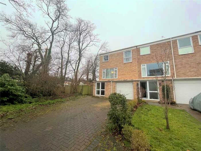 3 Bedroom End Of Terrace House To Rent In Cornford Close, Bromley, BR2