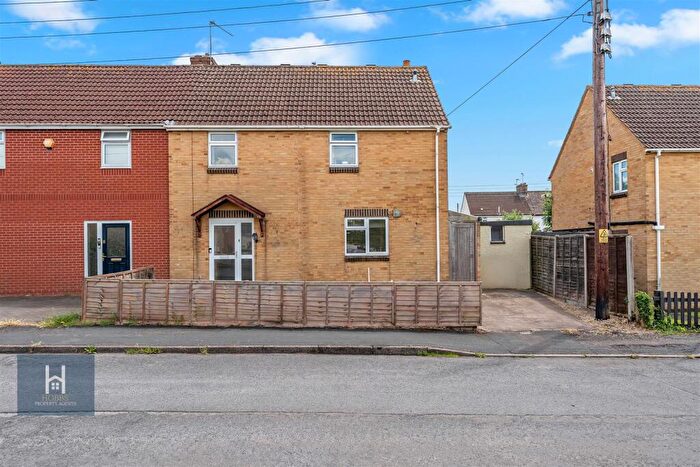 3 Bedroom Semi-Detached House For Sale In Kingrove Crescent, Chipping Sodbury, BS37