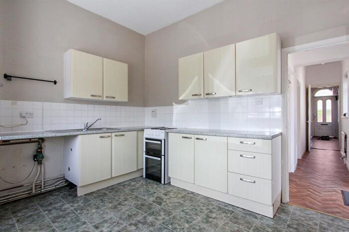 2 Bedroom Flat To Rent In Canterbury Road, Whitstable, Kent, CT5